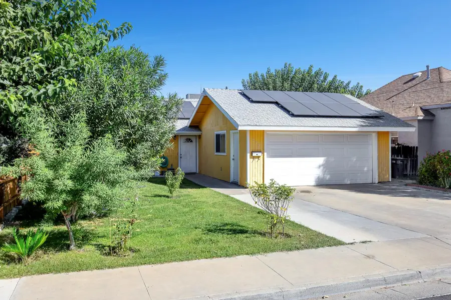 275 E Pleasant Street, Coalinga, CA 93210 - #3