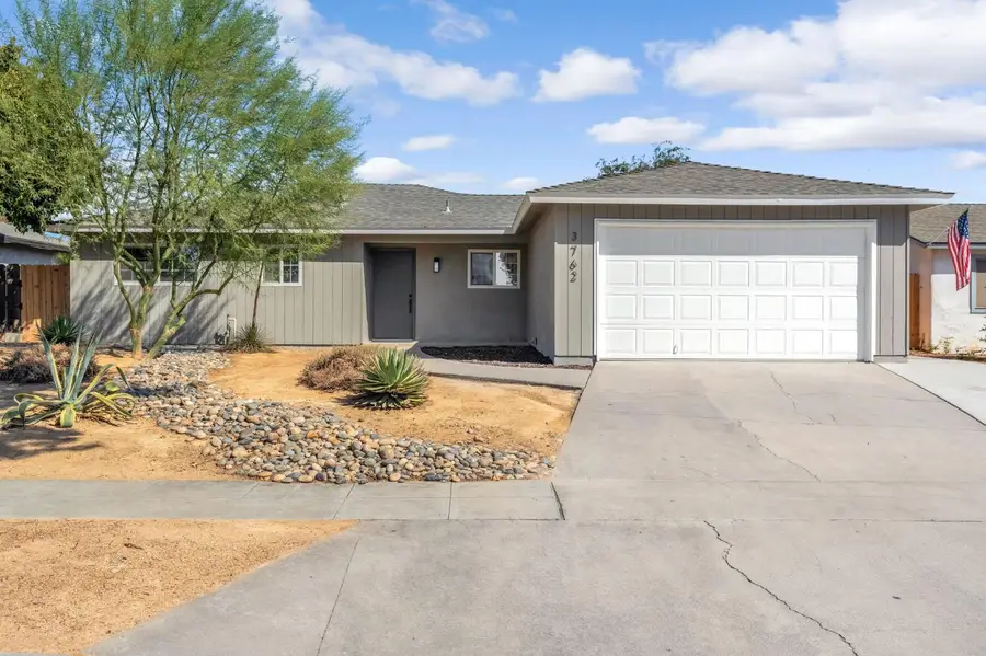 3762 N Claremont Avenue, Fresno, CA 93727 - #2