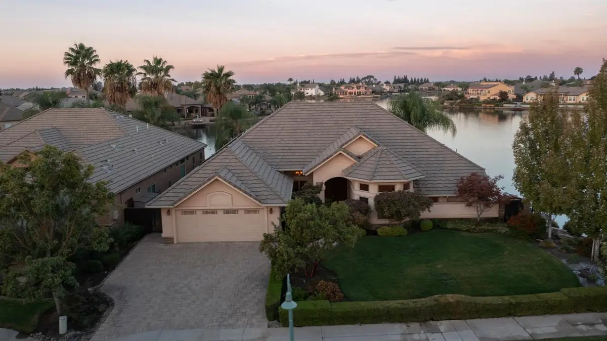 4550 N Waterside Drive, Clovis, CA 93619 - #1