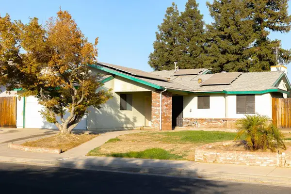 3585 Sunnyside Avenue, Clovis, CA 93611