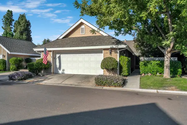5110 N Fruit Avenue #127, Fresno, CA 93711