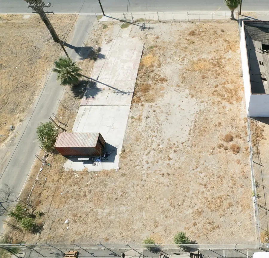 109 S Brown Street, Hanford, CA 93230 - #2