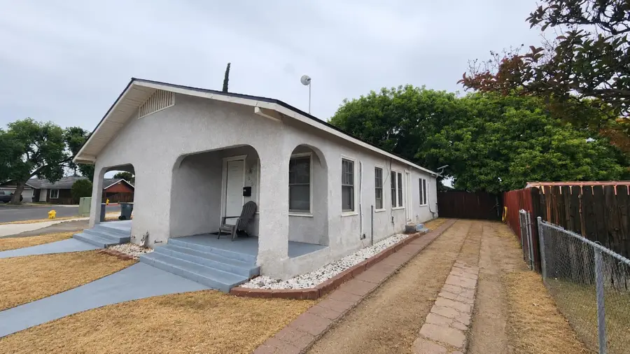 450 N 6th Street, Coalinga, CA 93210 - #2