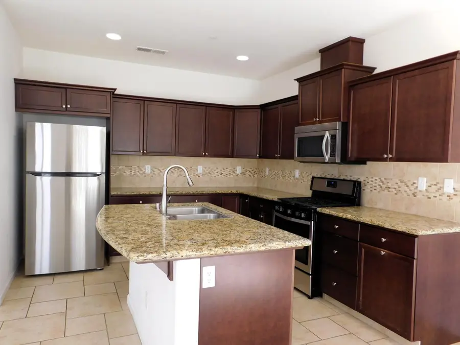 2023 E Makenna Drive, Fresno, CA 93730 - #3