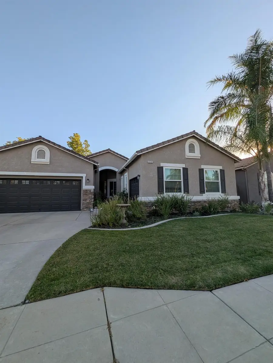 2336 Moody Avenue, Clovis, CA 93619 - #2