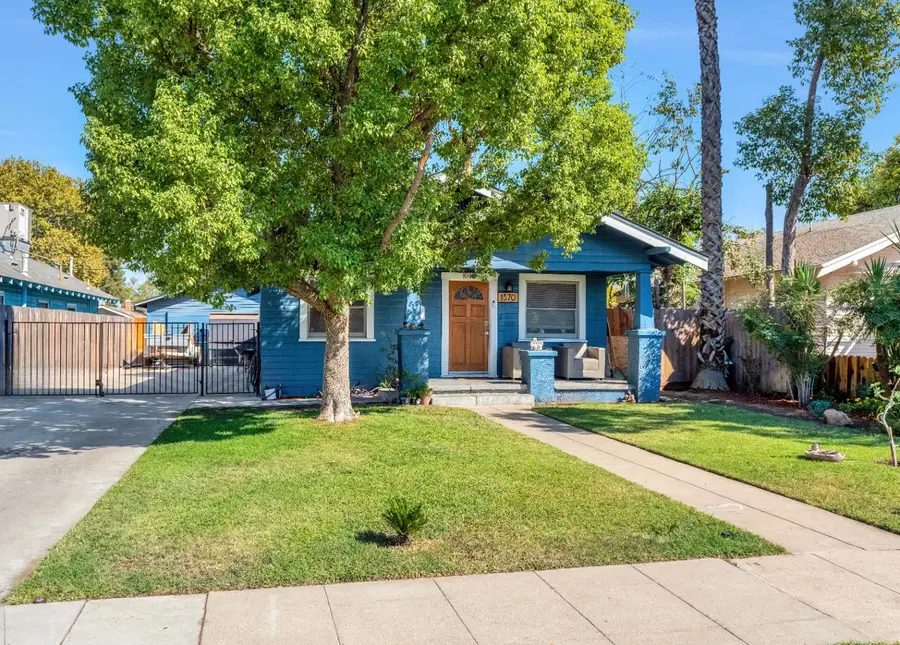 1370 N Farris Avenue, Fresno, CA 93728 - #3
