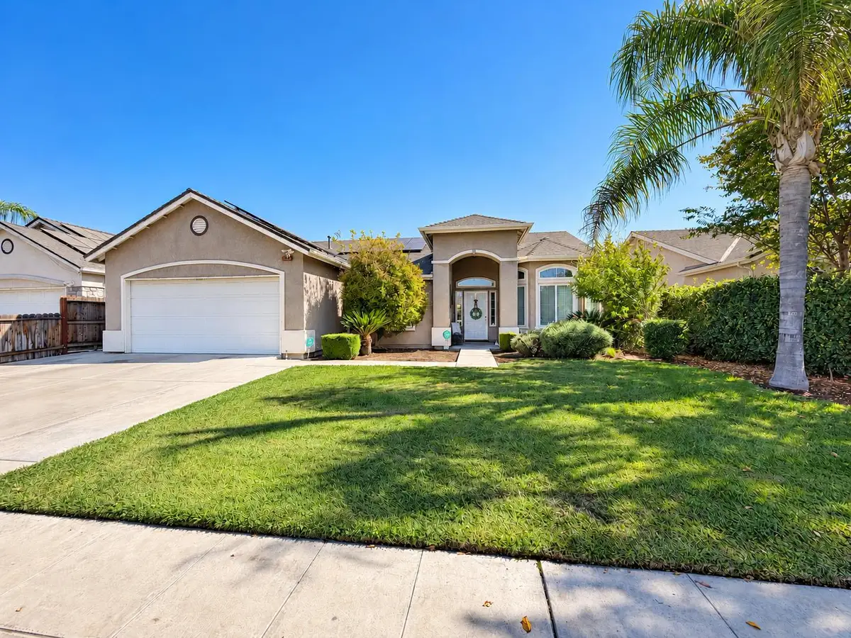 174 S Apricot Avenue, Fresno, CA 93727 - #1