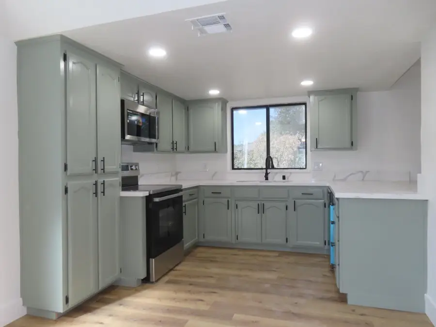 5807 E Washington Avenue, Fresno, CA 93727 - #3