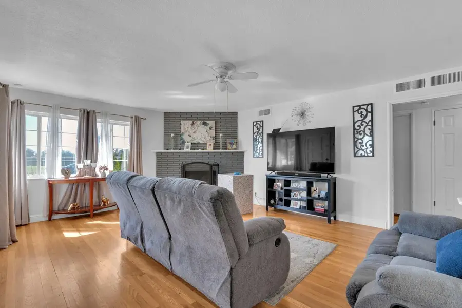 4005 E Princeton Ave, Fresno, CA 93703 - #2