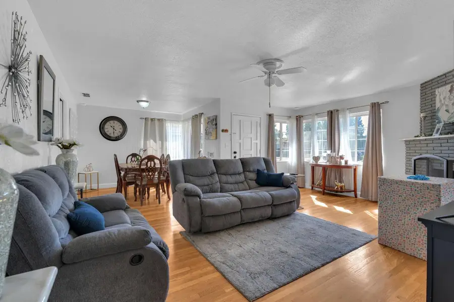 4005 E Princeton Ave, Fresno, CA 93703 - #3