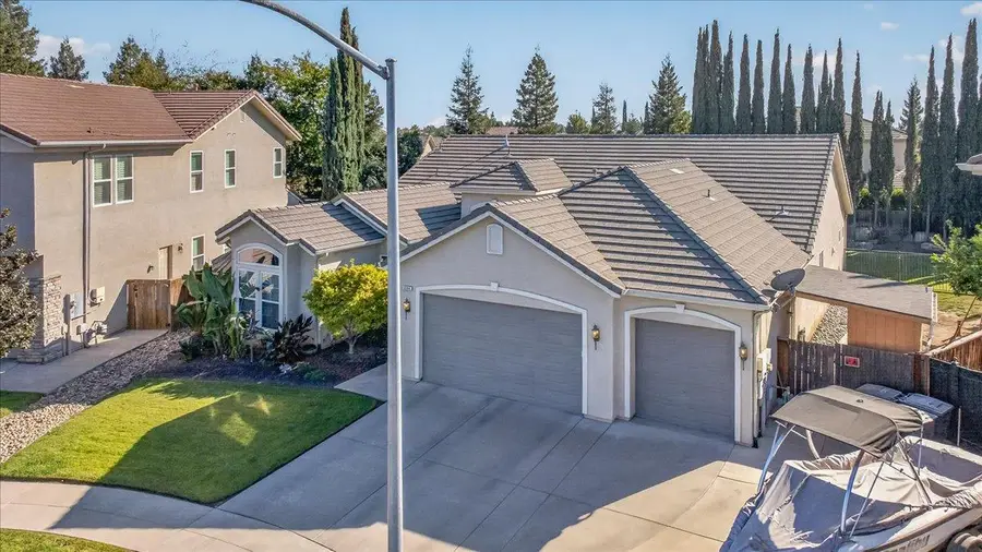 3144 Rall Avenue, Clovis, CA 93619 - #2