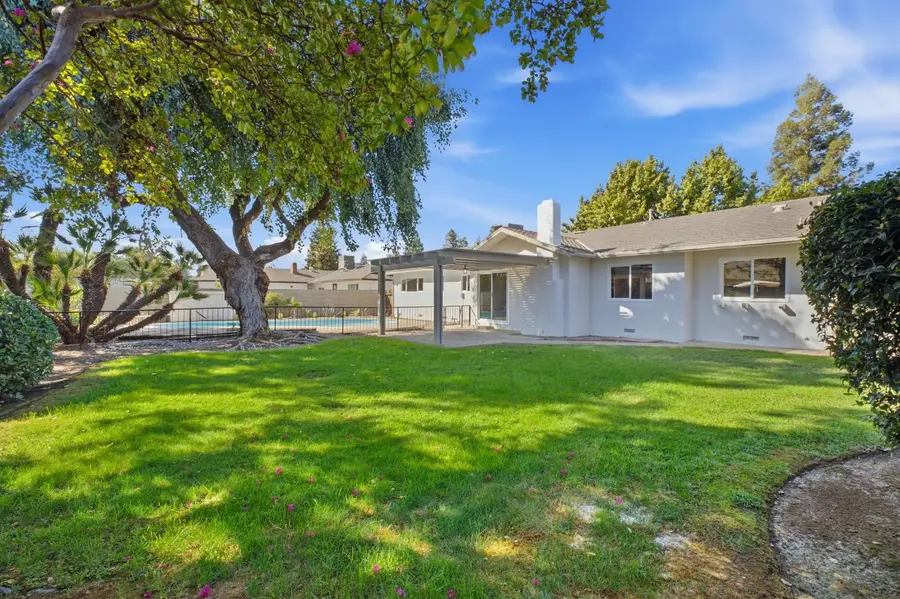 1553 W Palo Alto Avenue, Fresno, CA 93711 - #3