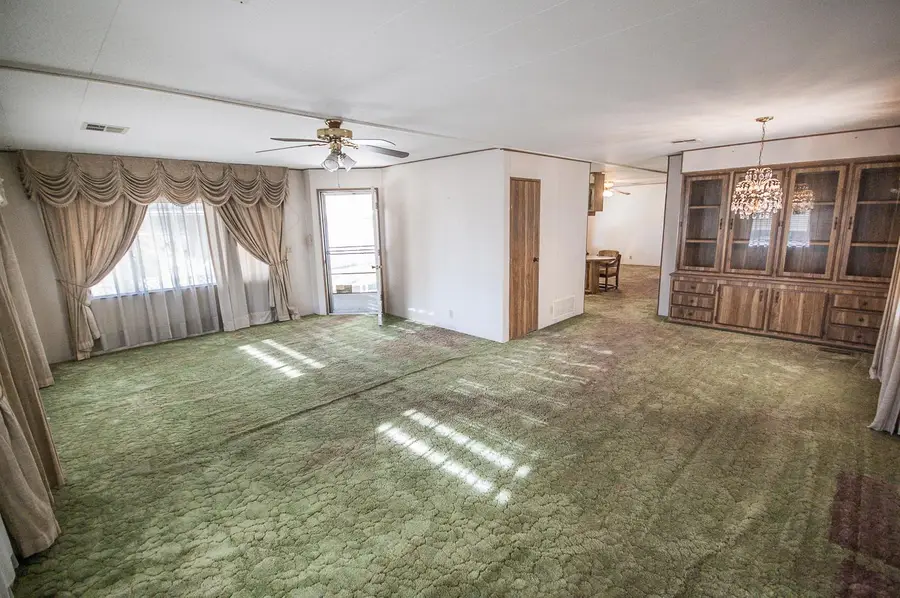 1701 Dinuba Avenue #110, Selma, CA 93662 - #3