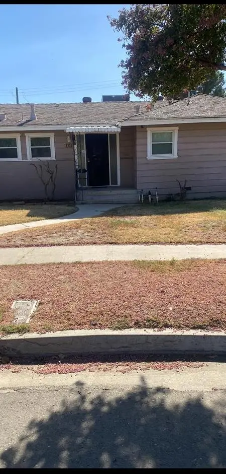 933 W Home Avenue, Fresno, CA 93728 - #2