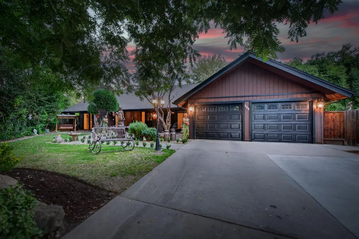 316 E Lester Avenue, Fresno, CA 93720 - #1