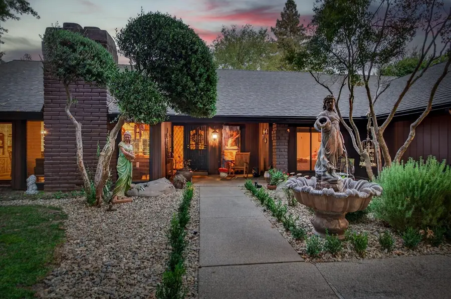 316 E Lester Avenue, Fresno, CA 93720 - #3