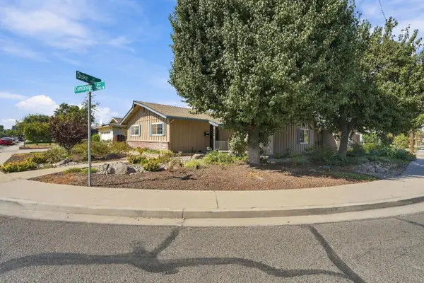 2234 W Cambridge Avenue, Visalia, CA 93277