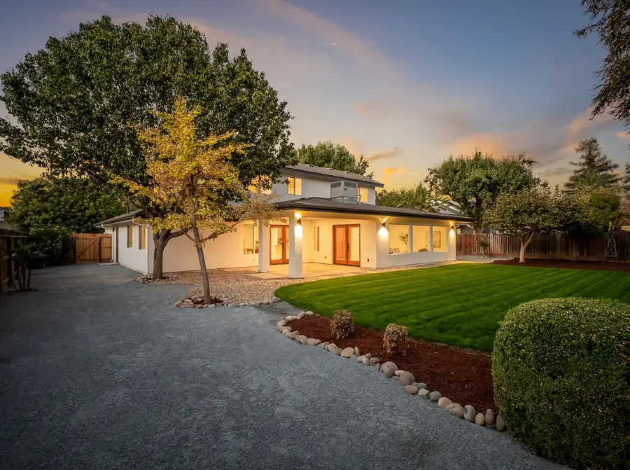 528 W Birch Avenue, Clovis, CA 93611 - #2