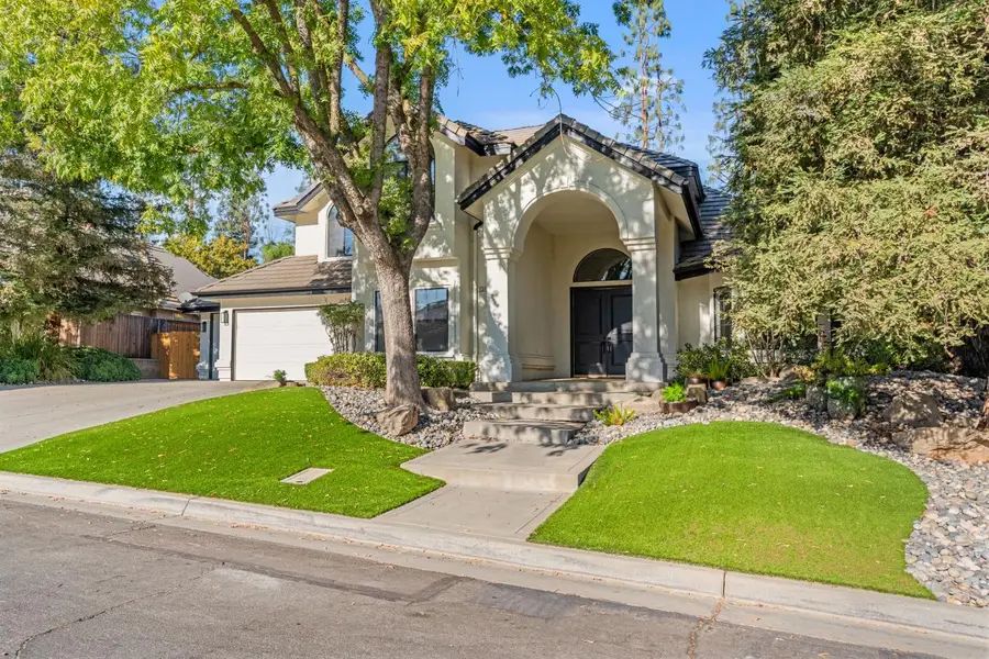 1307 E Saint James Circle, Fresno, CA 93720 - #2