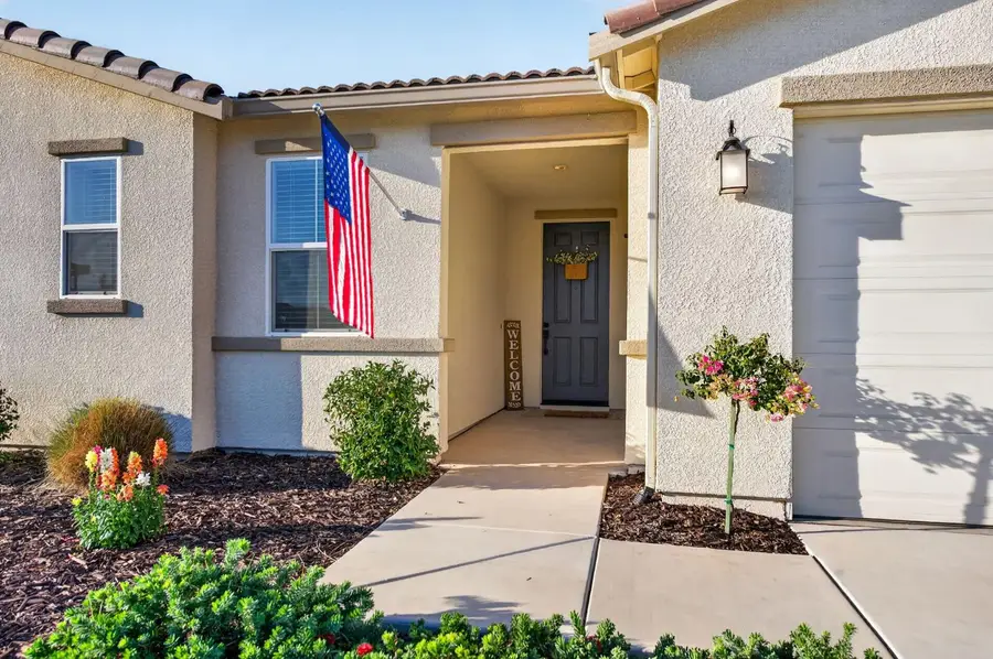 4719 Bellaire Avenue, Clovis, CA 93619 - #2