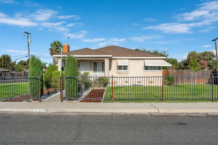 1803 Mayfair Drive East, Fresno, CA 93703 - #2