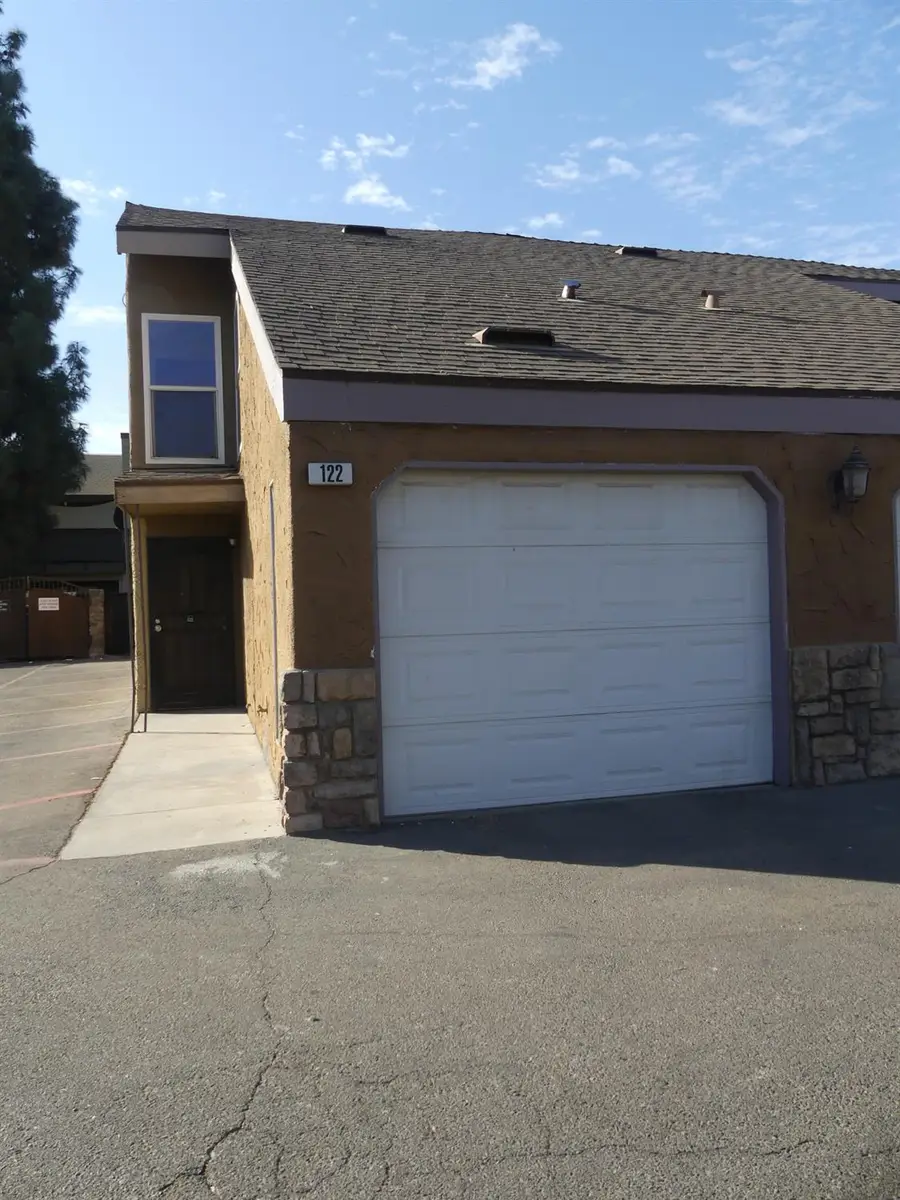 7166 N Fruit Avenue #122, Fresno, CA 93711 - #3