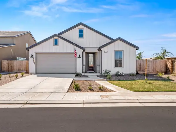 1094 Sawtooth Drive W, Madera, CA 93636