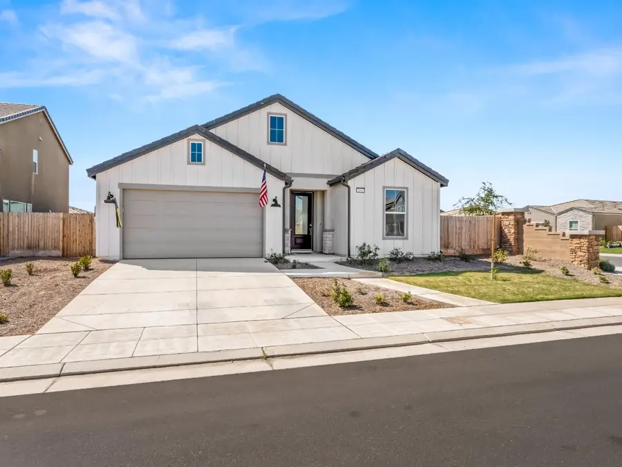 1094 Sawtooth Drive W, Madera, CA 93636 - #3