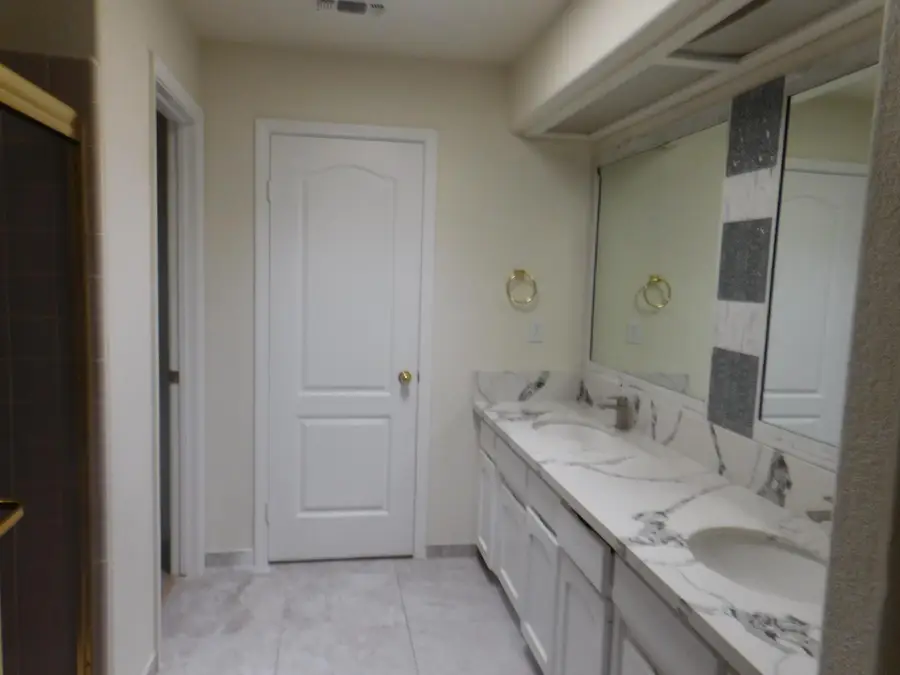 9479 N Whitehouse Drive, Fresno, CA 93720 - #3