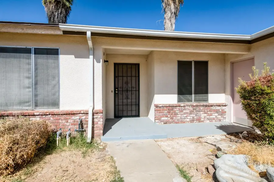 5162 W Indianapolis Avenue, Fresno, CA 93722 - #3