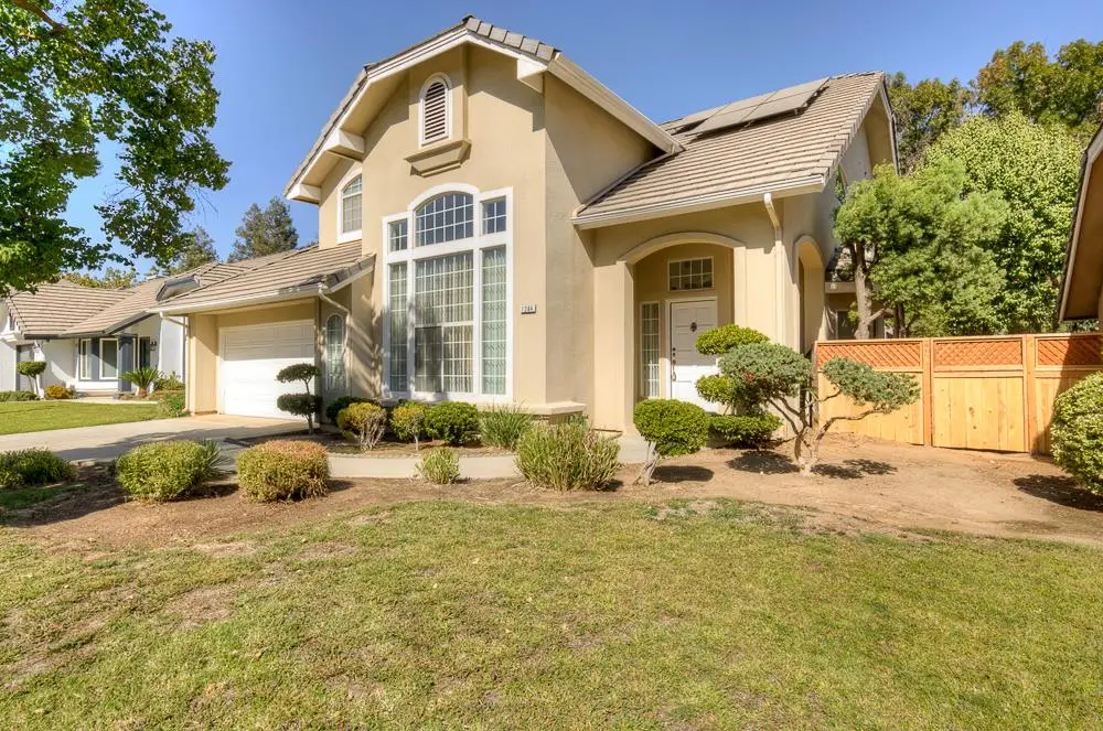 1264 E Le Parc Drive, Fresno, CA 93720 - #1