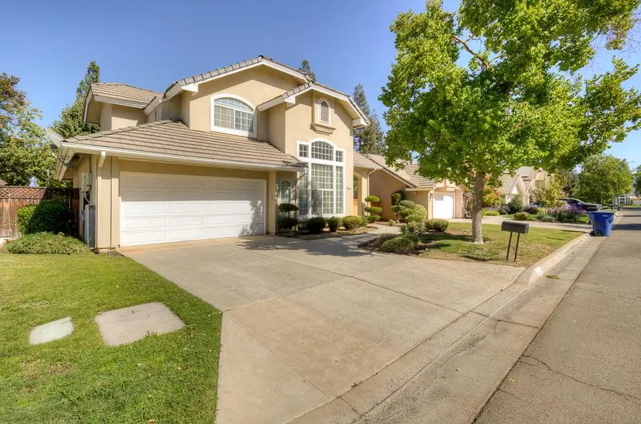 1264 E Le Parc Drive, Fresno, CA 93720 - #2