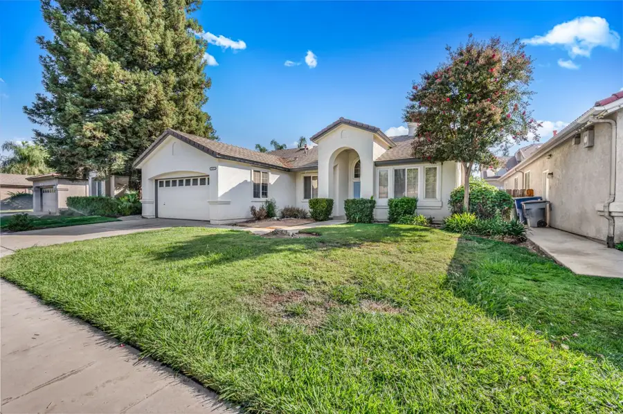 7276 N Gregory Avenue, Fresno, CA 93722 - #2