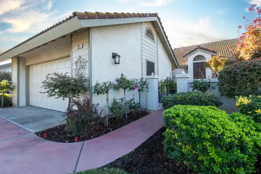 1229 W Bullard Avenue #104, Fresno, CA 93711 - #2