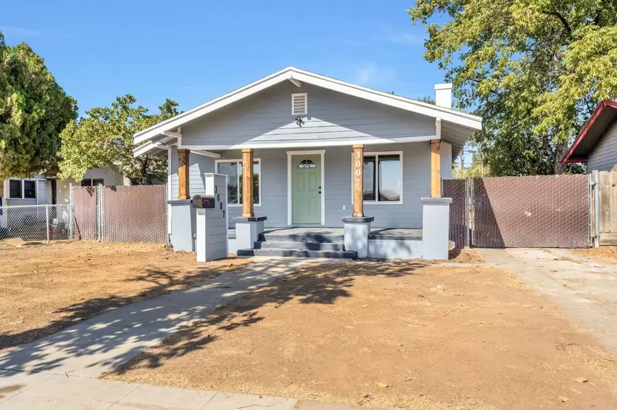 3007 E Montecito Avenue, Fresno, CA 93721 - #2