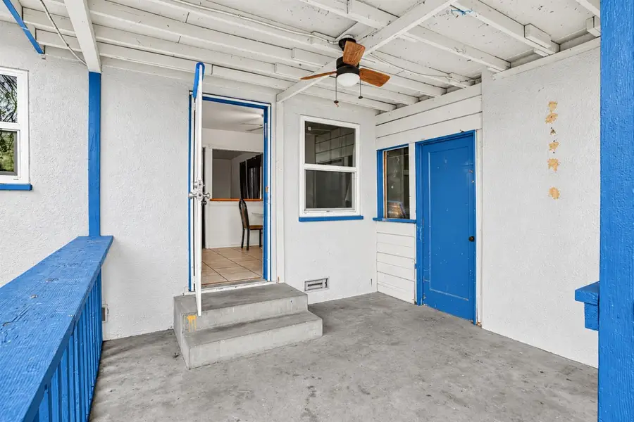825 W Shields Avenue, Fresno, CA 93705 - #2