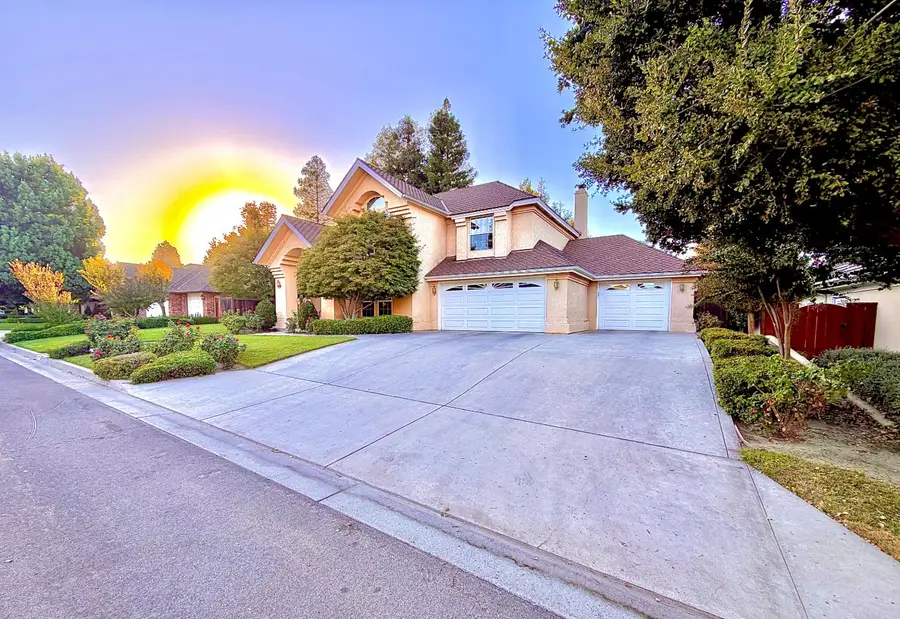 9497 N Ashurst Drive, Fresno, CA 93720 - #3