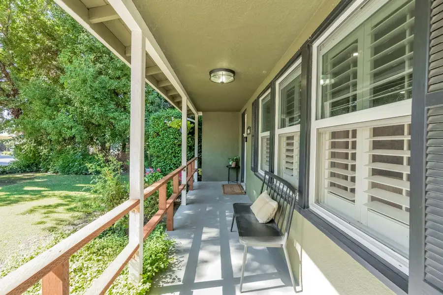 1076 W Myrtle, Visalia, CA 93277 - #2