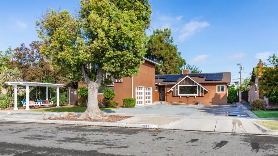 3321 Redlands E, Fresno, CA 93726 - #2