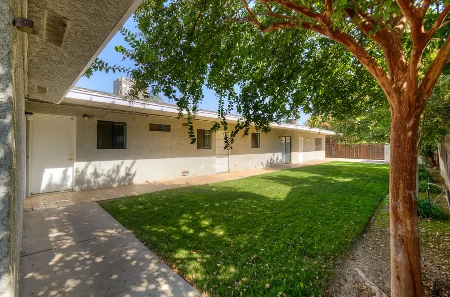 607 E Sierra Avenue, Fresno, CA 93710 - #2