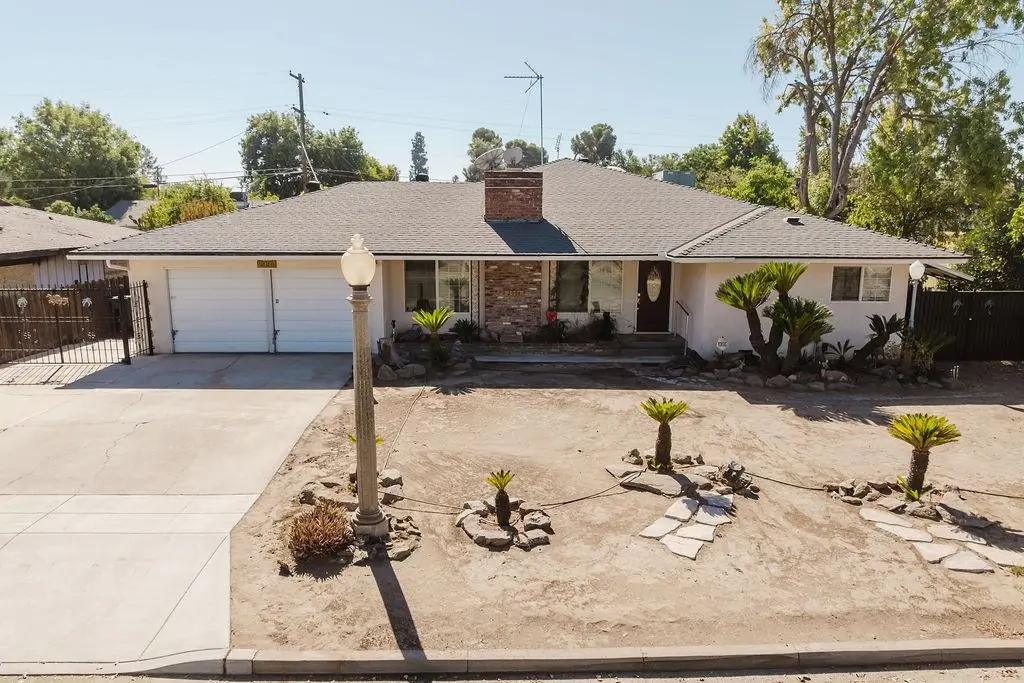 2994 E Ashlan Avenue, Fresno, CA 93726 - #1