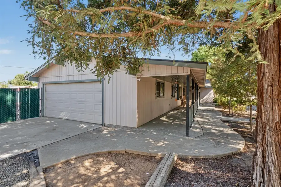 36223 Blossom Avenue, Madera, CA 93636 - #2