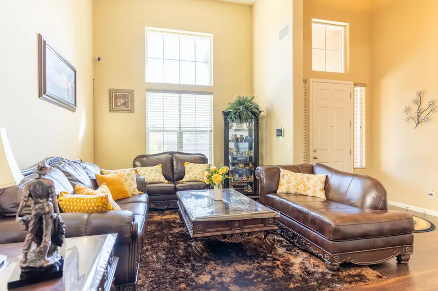 654 Agua Dulce Avenue, Clovis, CA 93619 - #2