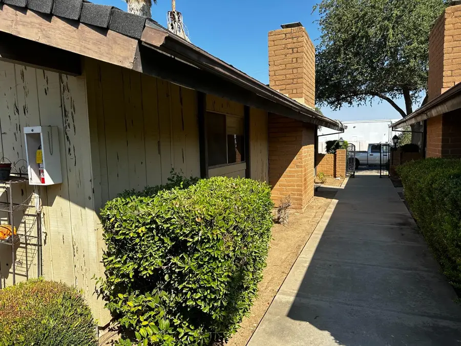 1493 W Fairmont Avenue, Fresno, CA 93705 - #2
