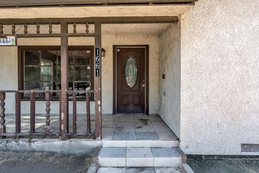 1661 N 7th Street, Fresno, CA 93703 - #3