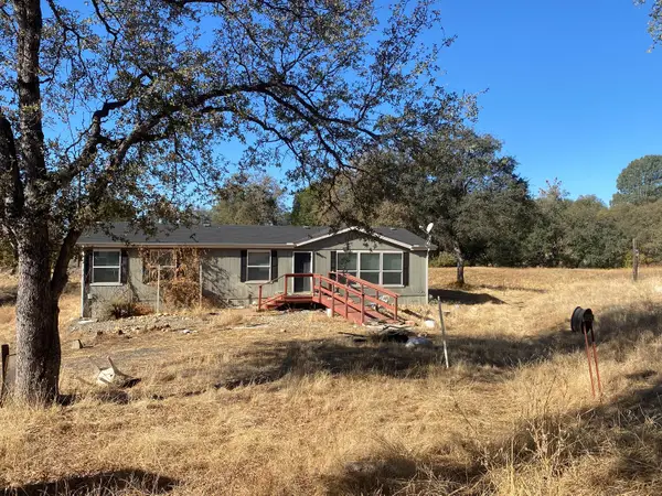 4498 Highway 49 S, Mariposa, CA 95338