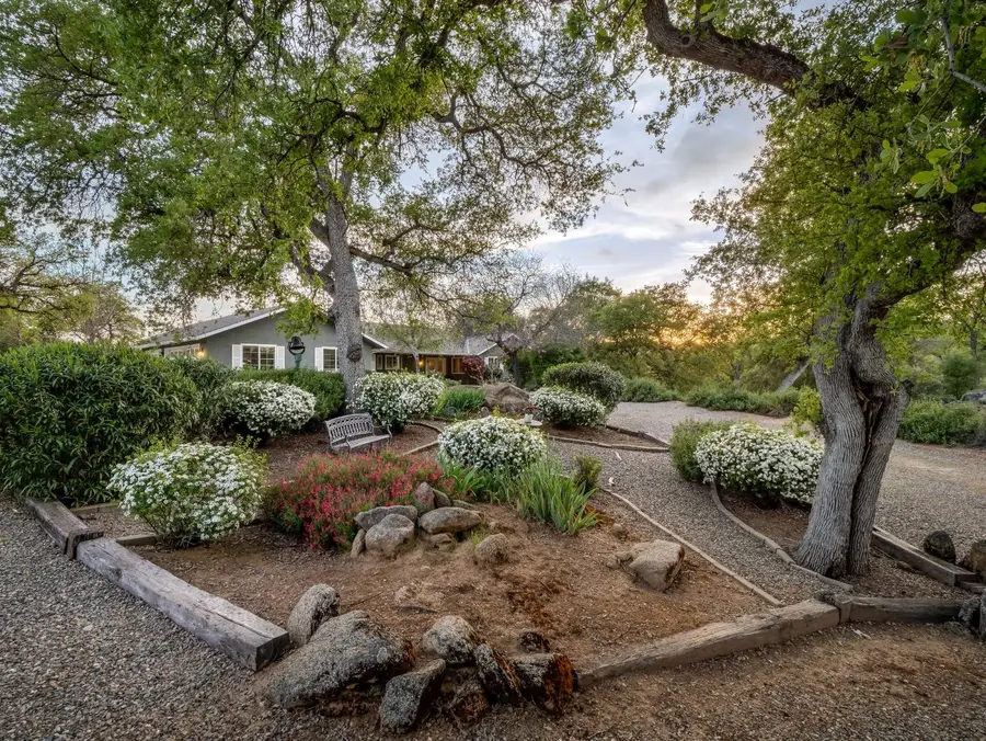 41797 River Knolls Way, Coarsegold, CA 93614 - #2