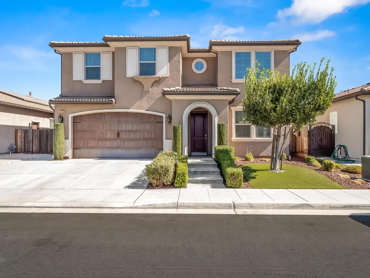 2710 N Laverne Avenue, Fresno, CA 93727 - #1