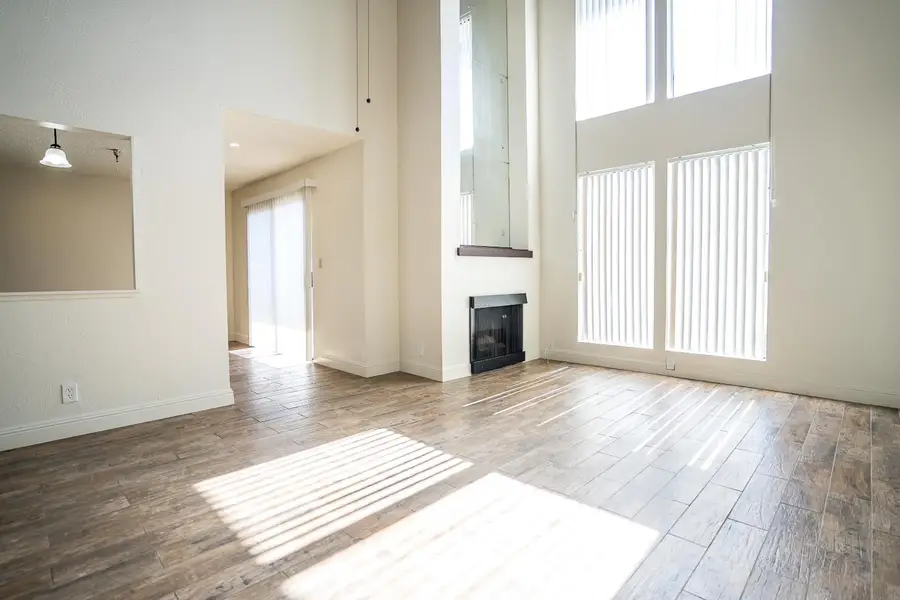 4919 N Millbrook Avenue #207, Fresno, CA 93726 - #3