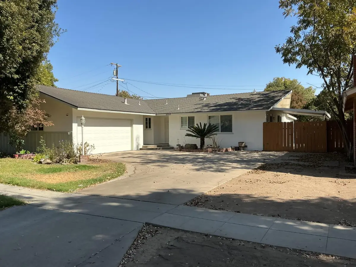 2902 N Fisher Street, Fresno, CA 93703 - #1